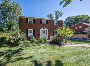 345 Pinehaven Dr, Bethel Park, PA 15102
