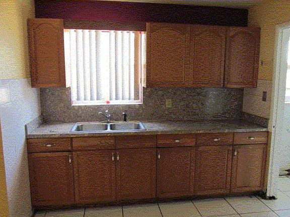 4th image of 5638 Purdy Ln