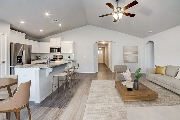 3 bed, 2.0 bath, 1606 sqft, $2,225 — Photo 2