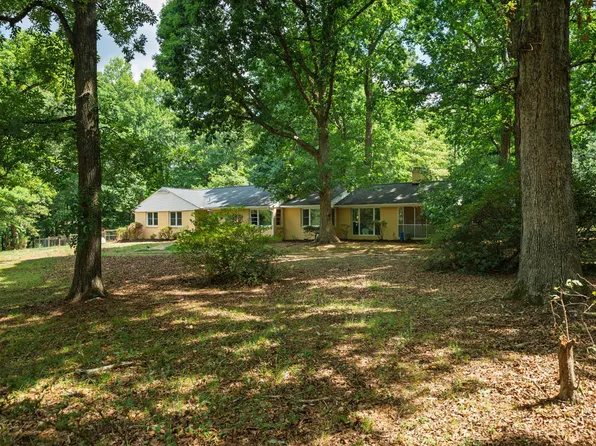 3142 Jones Dr, Mebane, NC 27302