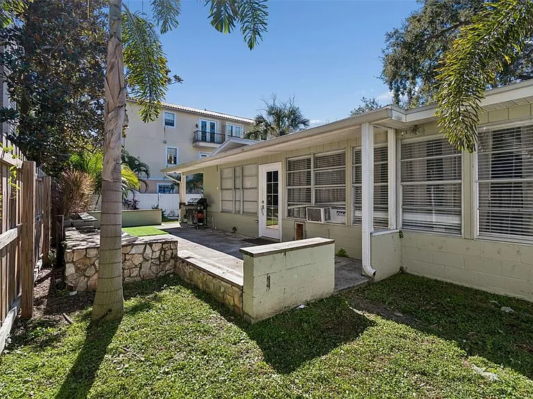 2302 S Arrawana Ave — Photo 50