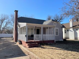 405 Crescent Blvd, Hutchinson, KS 67502