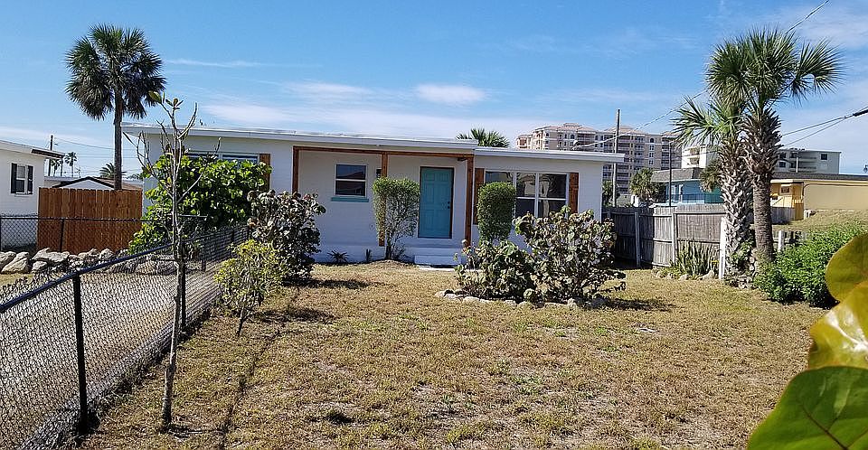 1st image of 121 Ogden Blvd