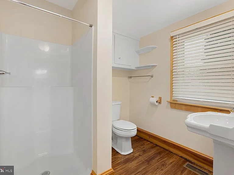 213 Piccadilly St #A — Photo 24