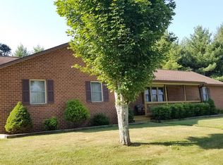 285 Knoll Ridge Ln, Galax, VA 24333