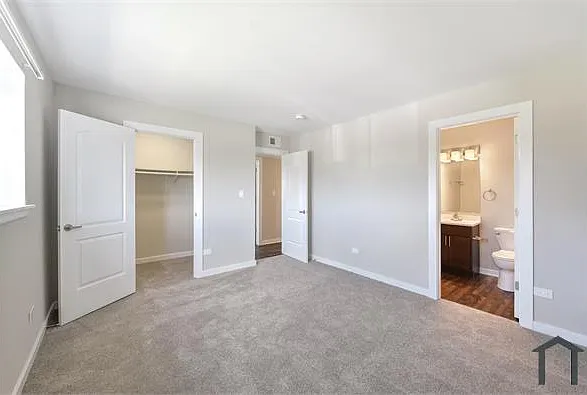 16W610 Honeysuckle Rose Ln — Photo 11