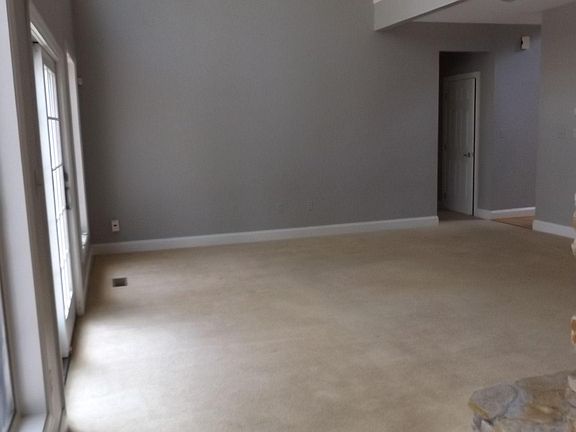5th image of 208 Blackhaw Ct