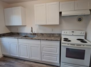 214 E 11th St #4, Coquille, OR 97423