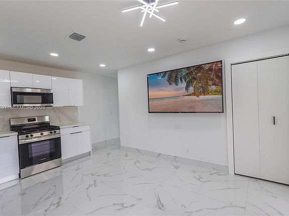 2nd image of 3001 SW 35th Ave