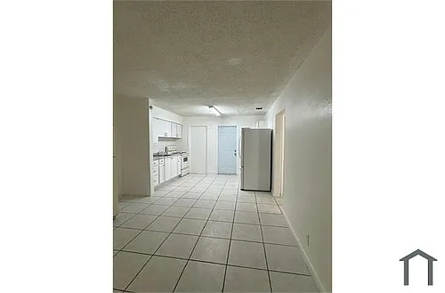 1125 NW 5th Ave #2 Photo 1