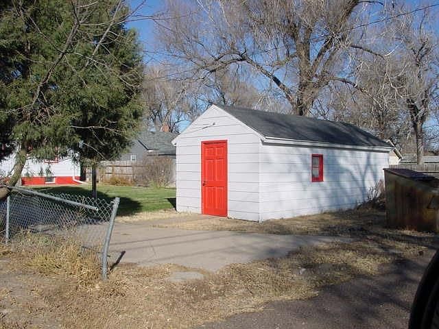 2nd image of 535 W 10th St