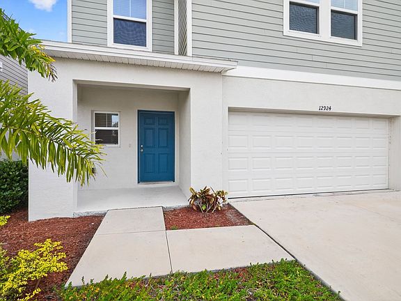 2nd image of 12924 Camarillo Pl