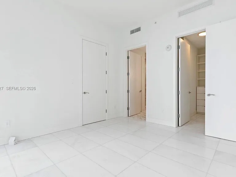 175 SE 25th Rd #704 — Photo 11