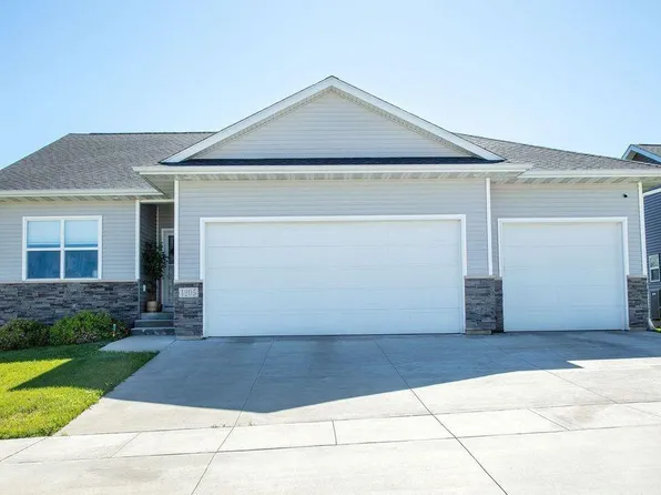 1205 1st St SE, Waverly, IA 50677