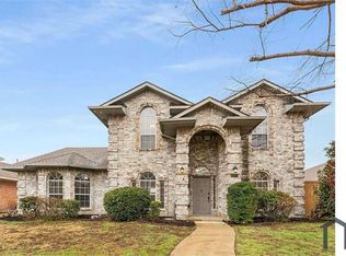 7010 Graham Dr, Rowlett, TX 75089