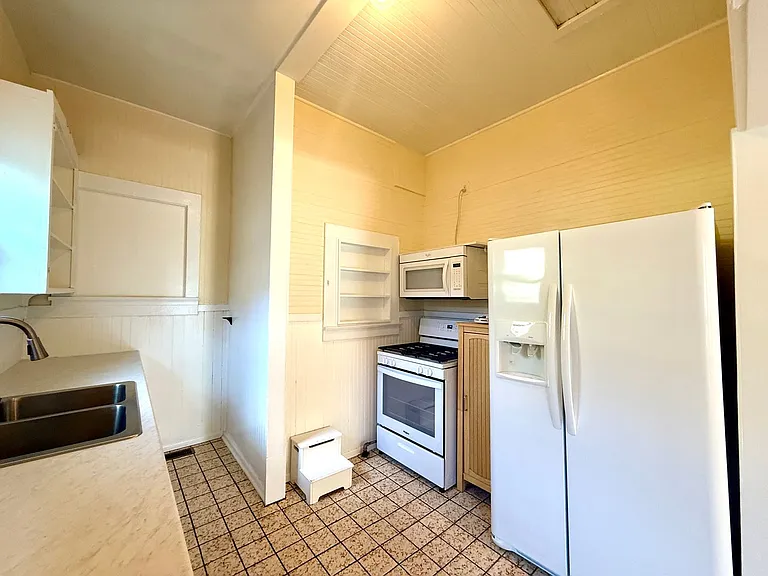 140 Garden St — Photo 12