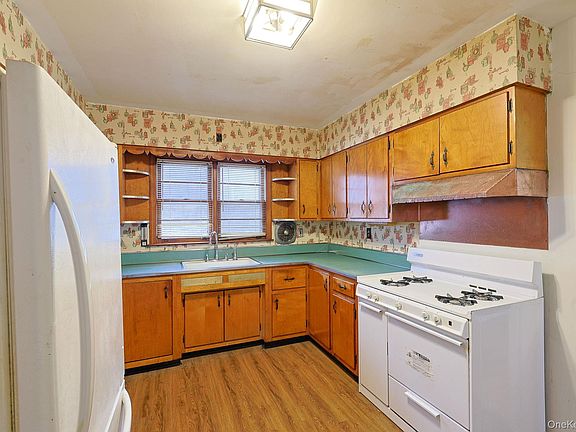 4th image of 34 Old Bedford Road