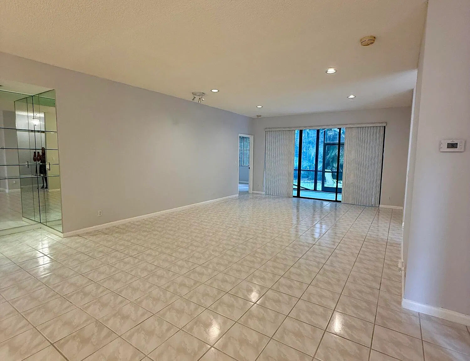 3 bed, 2.0 bath, 1841 sqft, $3,600 — Photo 3