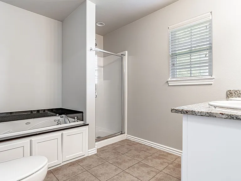 Jones - 261-263 Copper Oaks Dr — Photo 9