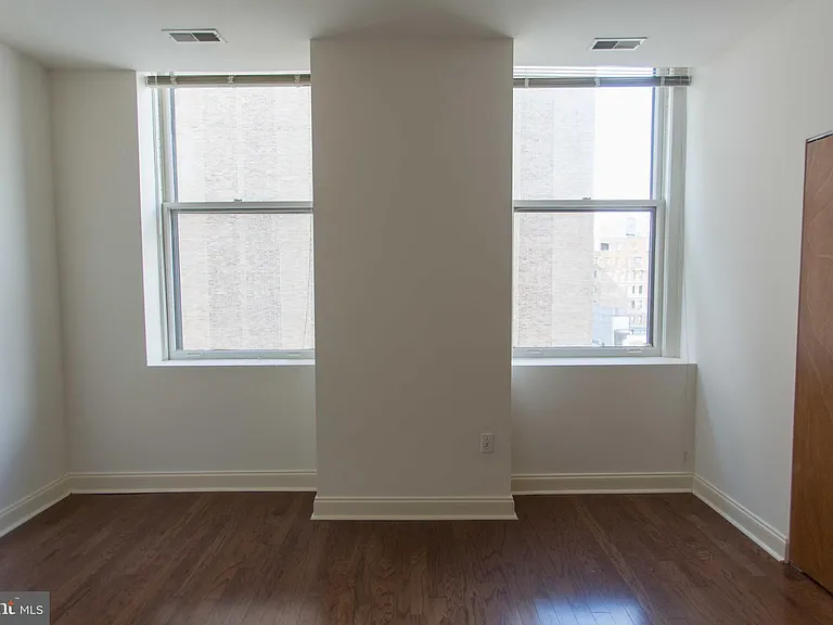 1600-2 Walnut St #501 — Photo 18