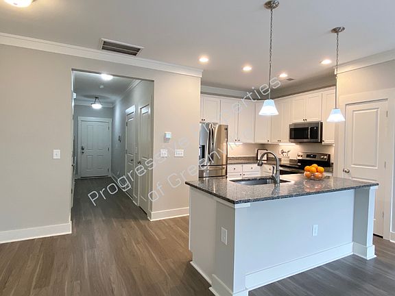 3rd image of 706 Elmbrook Dr #1