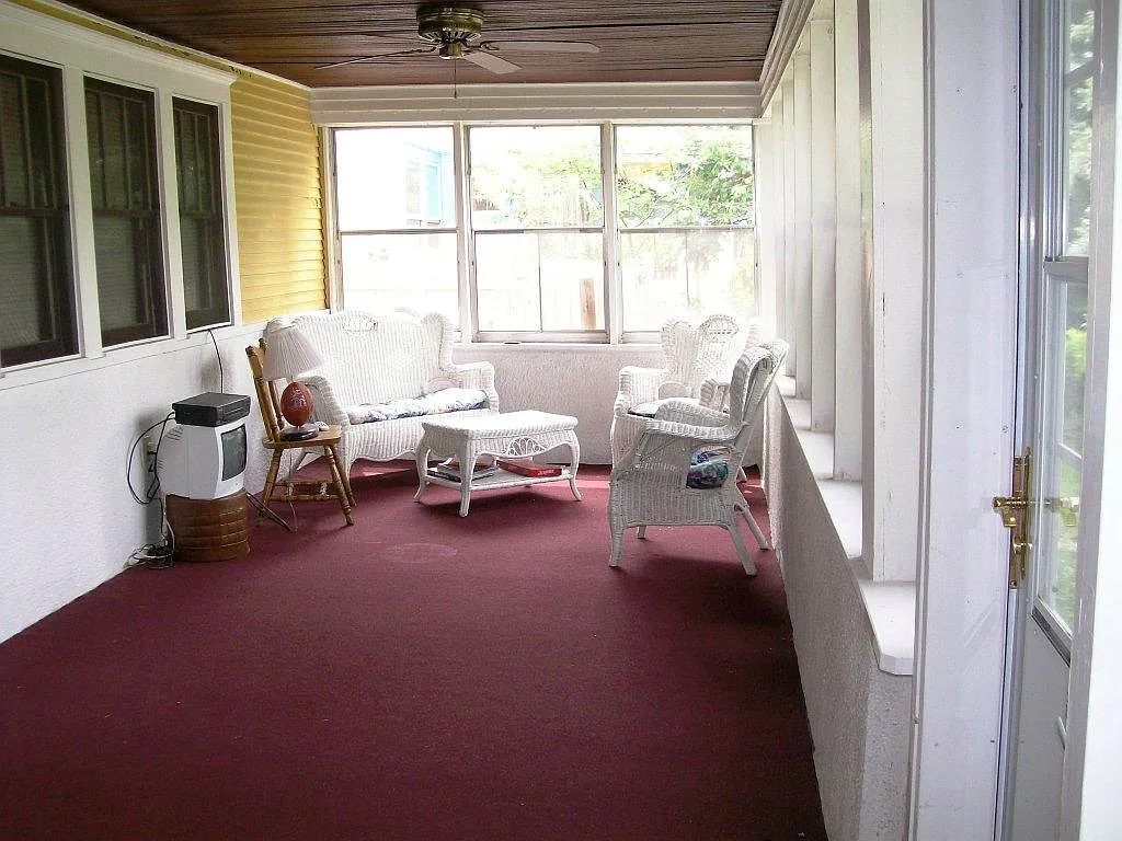 Front porch - 1174 Lexington Pkwy N