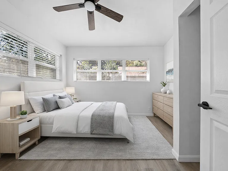 901 NW 4th Pl — Photo 11