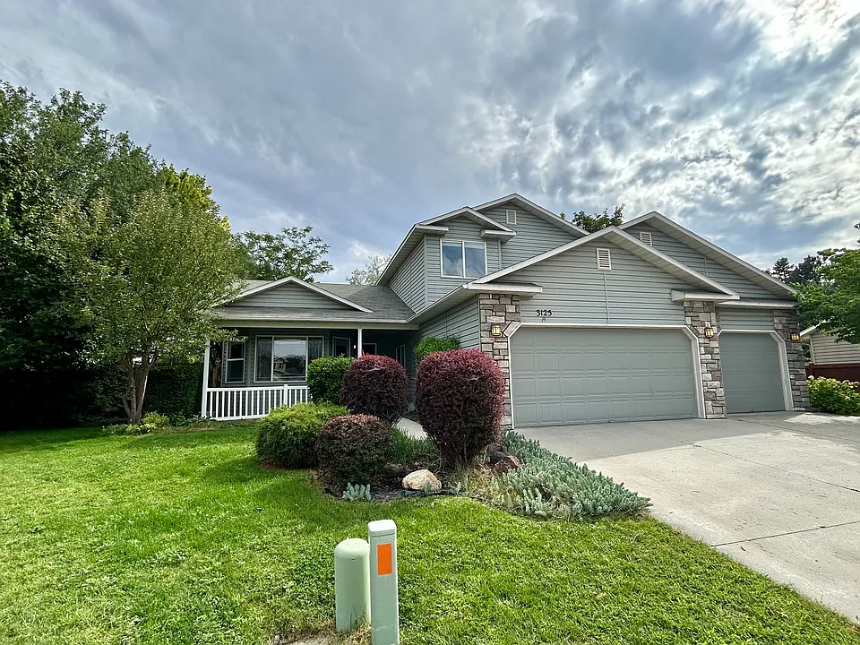 3125 E Beamer Ct