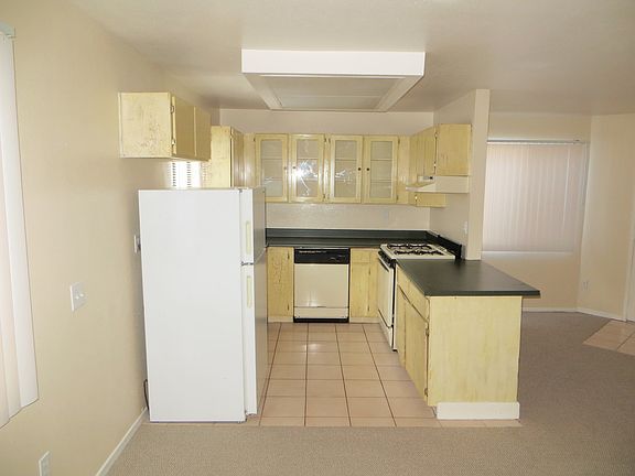4th image of 313 S Horne St APT B