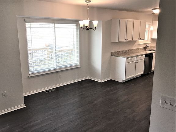 5th image of 1705 Stewart Dr