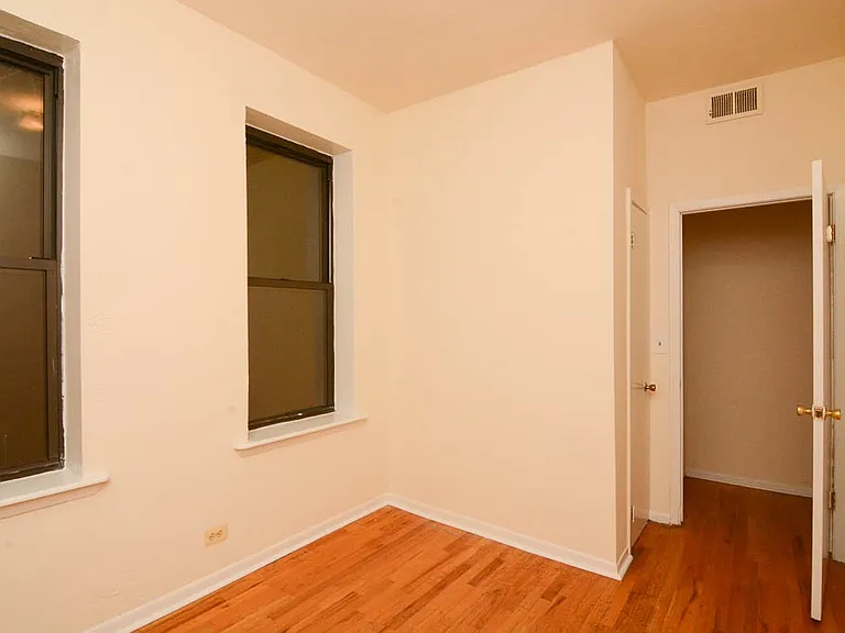 2319 N Kedzie Blvd #R2 — Photo 14