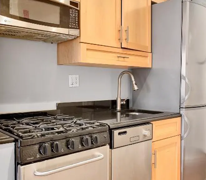 89 Clinton St #3B — Photo 4