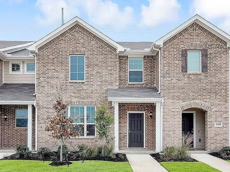2208 Davenport Dr — Photo 1