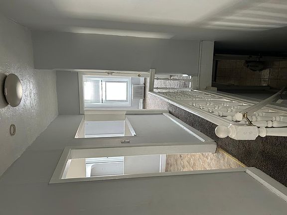 2nd image of 150 E Courtland St #1