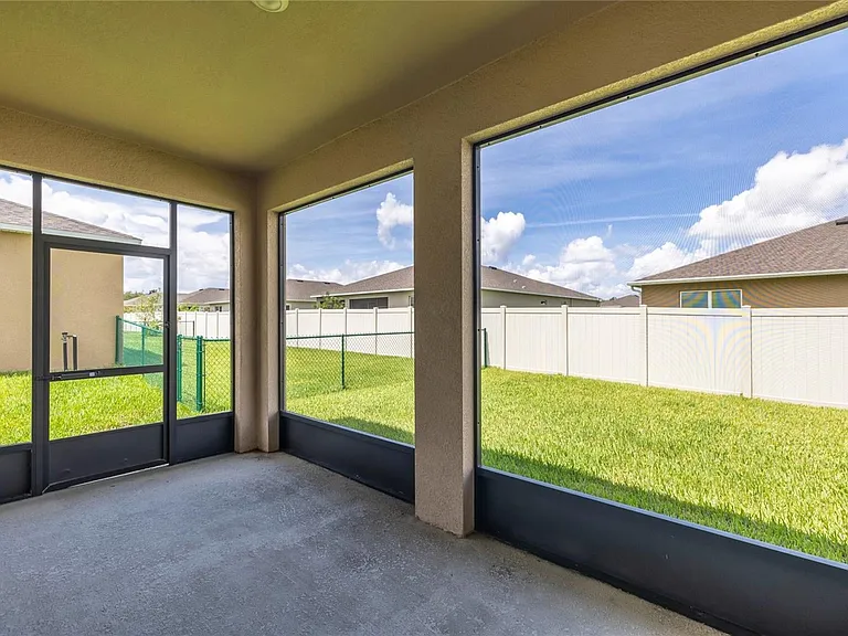 8810 SW 63rd Ave — Photo 18