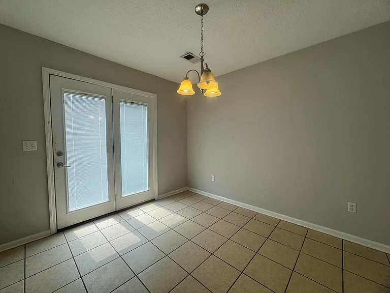 125 Woods Trl — Photo 4