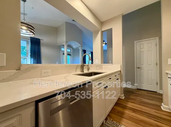 706 Northeast Dr Unit 3, Davidson, NC 28036
