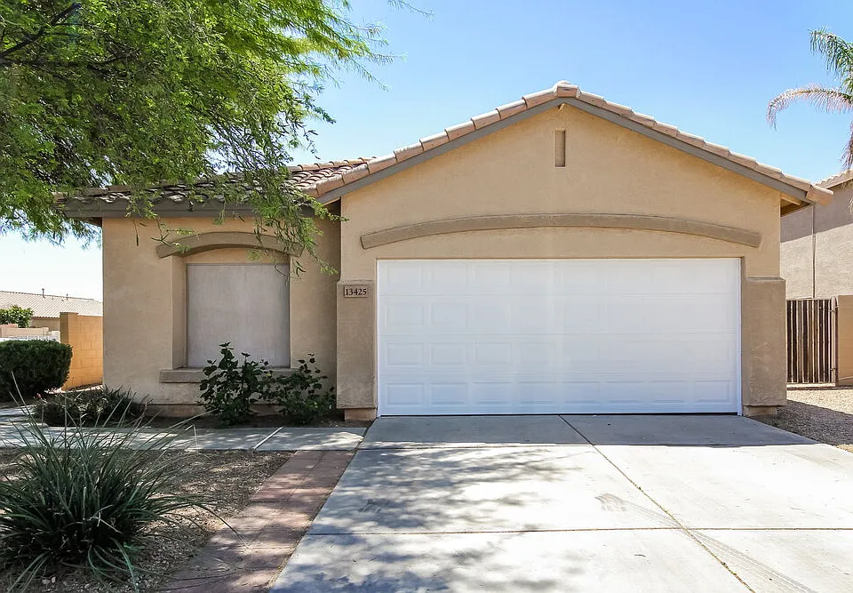 13425 W Gelding Dr