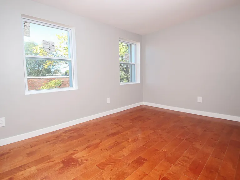 882 N Fallon St — Photo 5