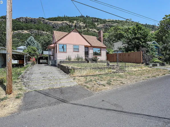 316 E Franklin St, Bingen, WA 98605