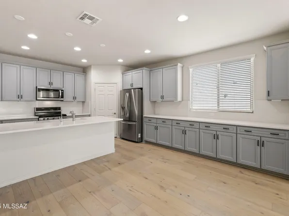 13384 E Knipe Pl, Tucson, AZ 85747