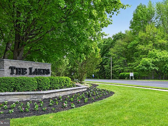 2nd image of 51 Kettlebrook Dr