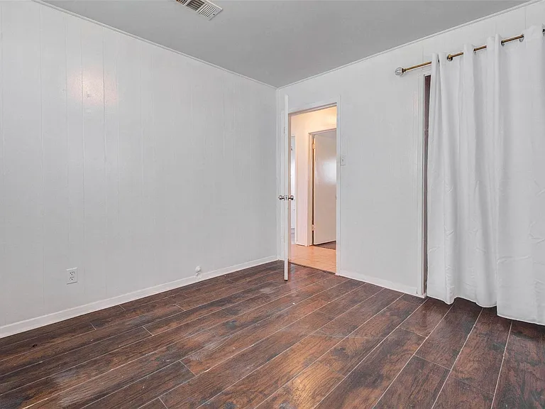 3513 Bloomfield St — Photo 5