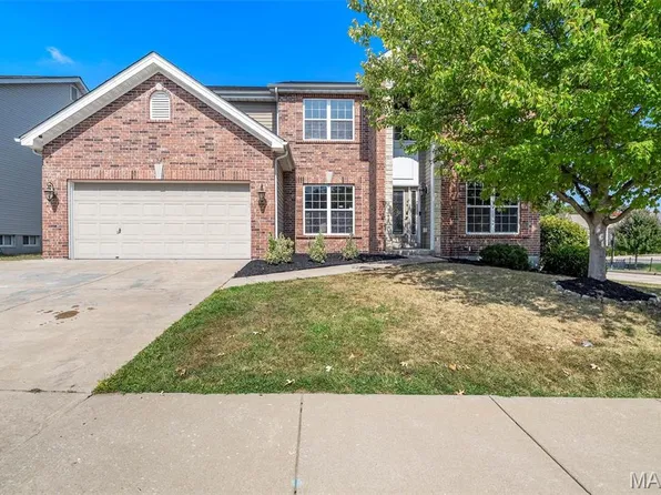 1028 Pierpoint Ln, Saint Charles, MO 63303