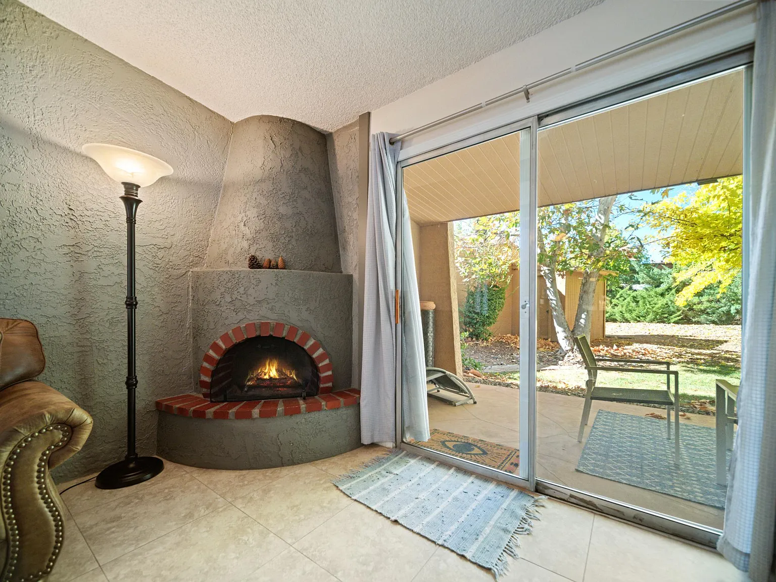 2 bed, 1034 sqft, $2,900 — Photo 3