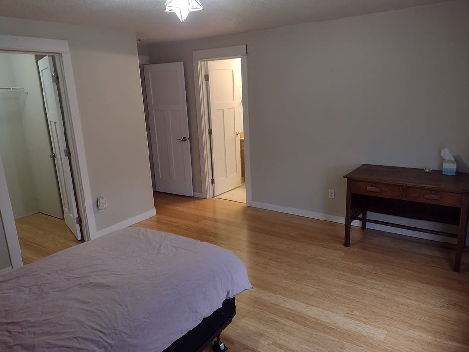 1st image of 1604 SE 170th Ave