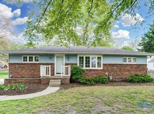 1115 Clark St, Holland, OH