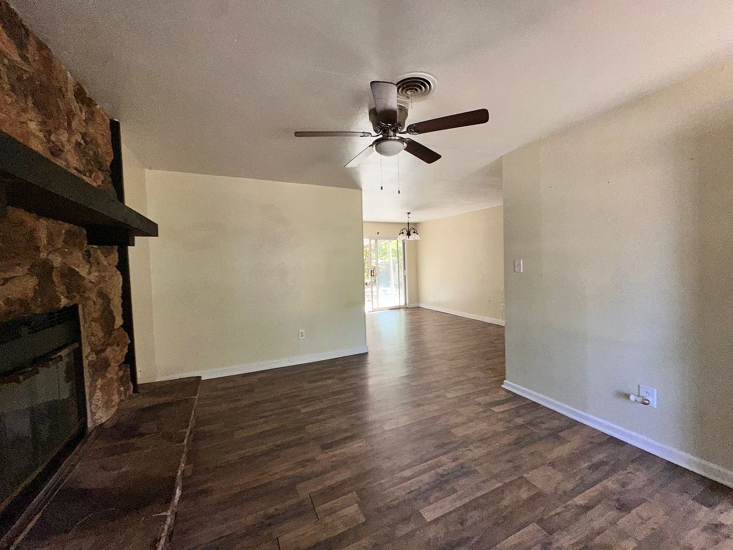 Cozy 3 Bedroom Family Home — Photo 4