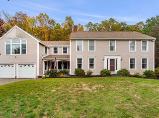 1 Tuxbury Ln, Amesbury, MA 01913