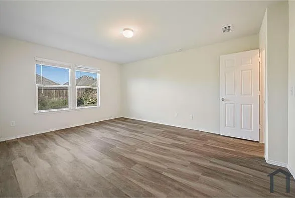 1109 Ainsley Ln — Photo 15